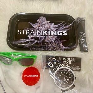 🇺🇸3/$20 BUNDLE 🇺🇸’s 5pc. Promotional gift set -NEW